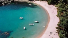 Cidades do Litoral Norte vão contra Plano SP e anunciam flexibilizações