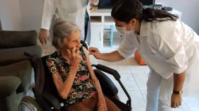 Vacinação contra Covid em idosos de 85 a 89 anos é antecipada em Taubaté