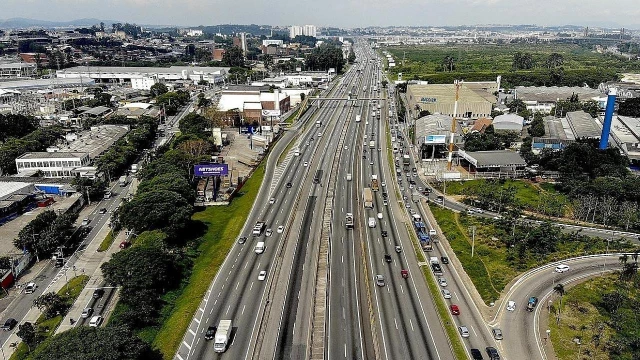 Empresa completa 25 anos de operação da Via Dutra