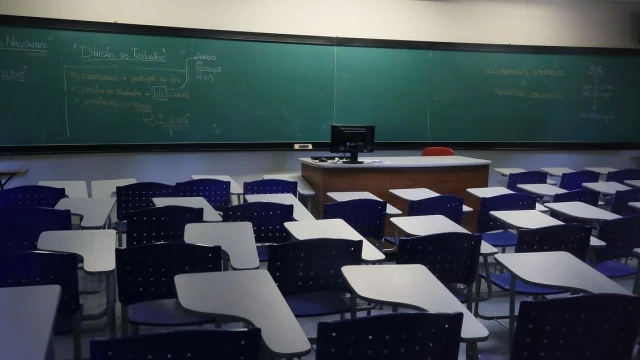 Escolas de São Paulo têm 4 mil casos de covid-19