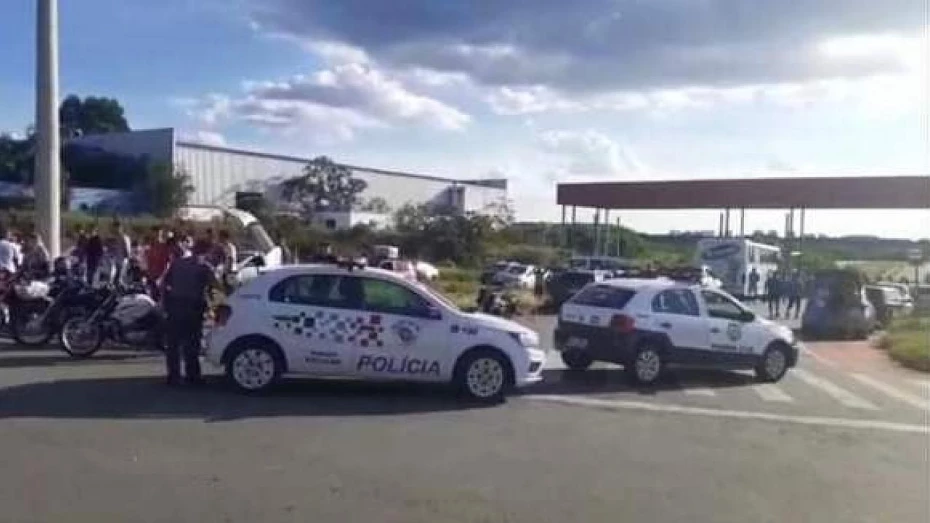 Festas clandestinas são interrompidas em Taubaté durante o fim de semana Festas clandestinas são interrompidas em Taubaté durante o fim de semana