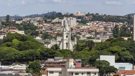Temperaturas permanecem elevadas na RMVale Temperaturas permanecem elevadas na RMVale