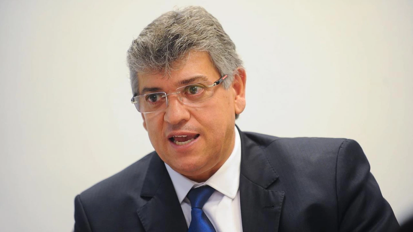 Padre Afonso assume cargo de parlamentar afastado por importunação