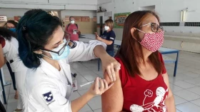 Vacinação para idosos de 67 anos continua em Taubaté