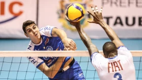 Vôlei Taubaté bate Minas no tie-break e fica próximo do título da Superliga