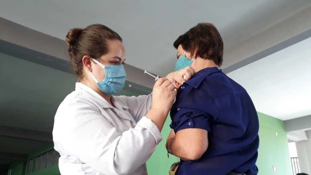 Segunda dose para idosos de 69 anos tem início nesta terça-feira em Taubaté