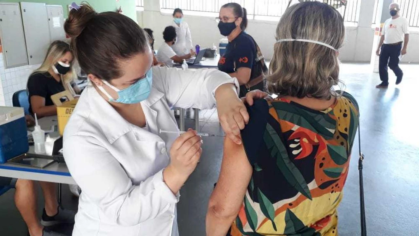 Taubaté segue vacinando idosos de 65 e 66 anos nesta quinta-feira