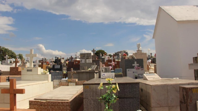 Visitação aos cemitérios no Dia das Mães é suspensa em Taubaté
