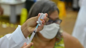 Farmacêuticos poderão participar da campanha contra a covid-19
