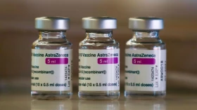 Covid-19: Saúde suspende vacinação de gestantes com AstraZeneca