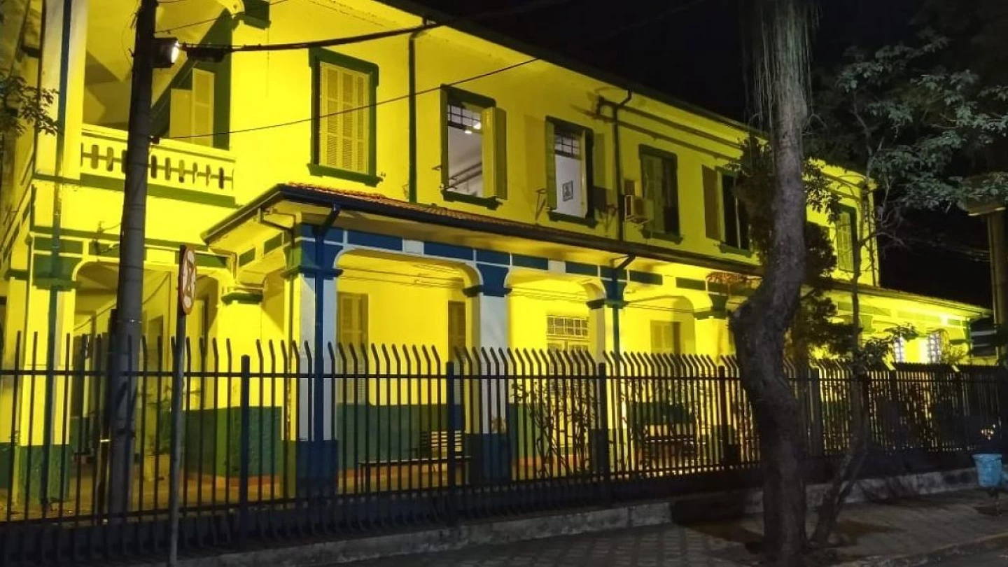 Prefeitura de Taubaté recebe iluminação especial em maio