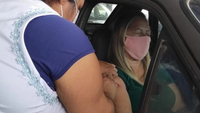 Tauabté vacina pessoas de 50 a 52 anos nesta segunda-feira