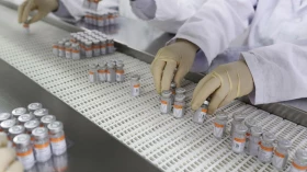Estudo da Fiocruz mostra efetividade das vacinas em idosos Estudo da Fiocruz mostra efetividade das vacinas em idosos