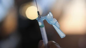 Algumas vacinas demandarão terceira dose, diz presidente da Anvisa