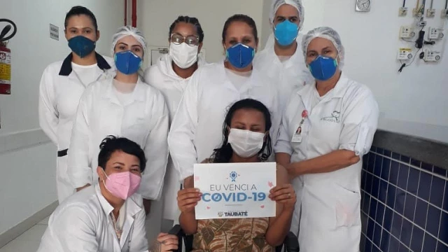 Fiocruz: cai média de idade de mortes e de casos de covid-19