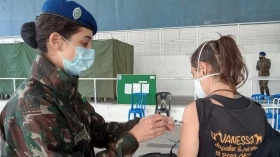 Taubaté mantém vacinação em público com 29 anos ou mais