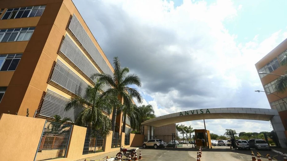 Anvisa rejeita uso de CoronaVac para crianças e adolescentes Anvisa rejeita uso de CoronaVac para crianças e adolescentes