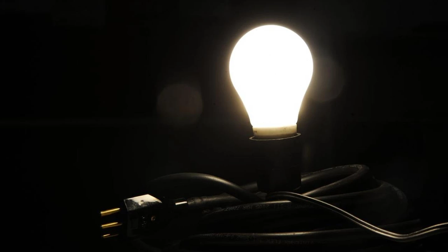 Conta de luz fica mais cara com nova bandeira tarifária da Aneel 