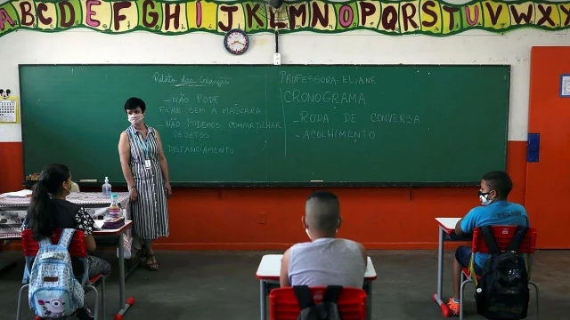 Taubaté define normativa para retorno presencial da educação municipal