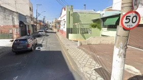 Obras da Sabesp interditam trecho da rua XV de Novembro, em Taubaté