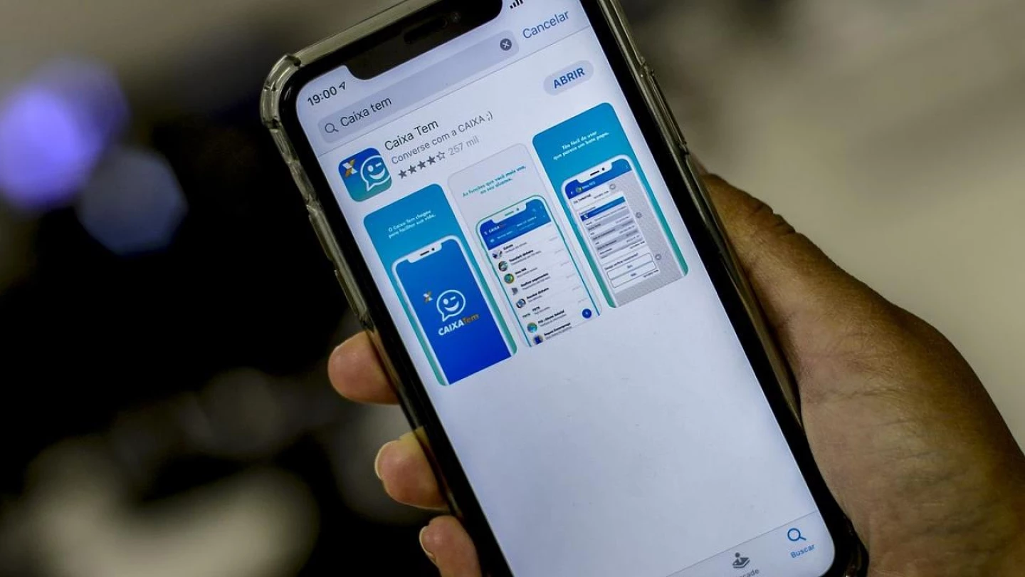 Caixa oferece crédito de R$ 300 a R$ 1 mil pelo celular