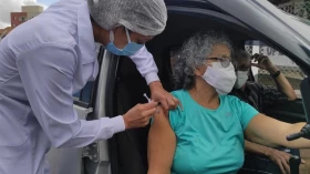 Taubaté continua vacinação com 3ª dose; saiba qual o público-alvo
