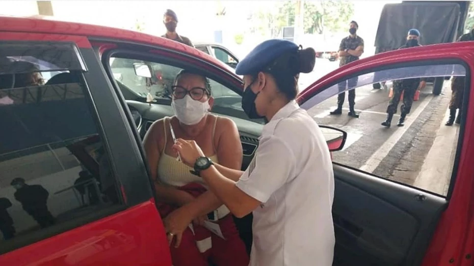 Vacinação com 3ª dose avança para novos públicos em Taubaté Vacinação com 3ª dose avança para novos públicos em Taubaté