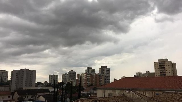 Semana começa com tempo chuvoso em Taubaté e região