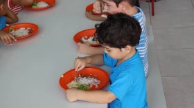 Escolas municipais de Taubaté voltam a atender 100% dos alunos