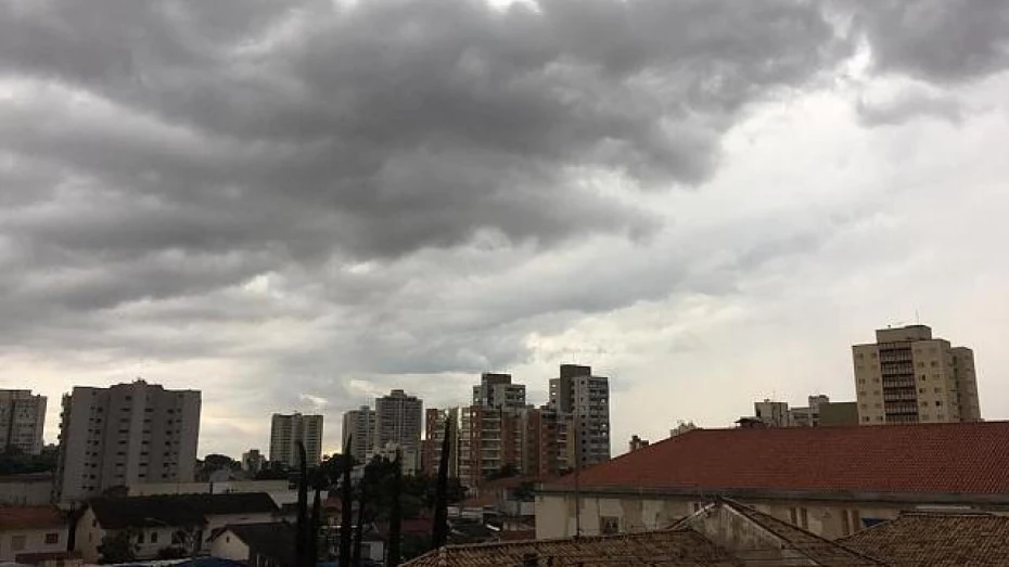 Chuva derruba temperaturas em Taubaté e região 