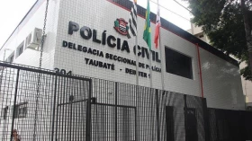 Homem é morto no próprio apartamento, em Taubaté Homem é morto no próprio apartamento, em Taubaté