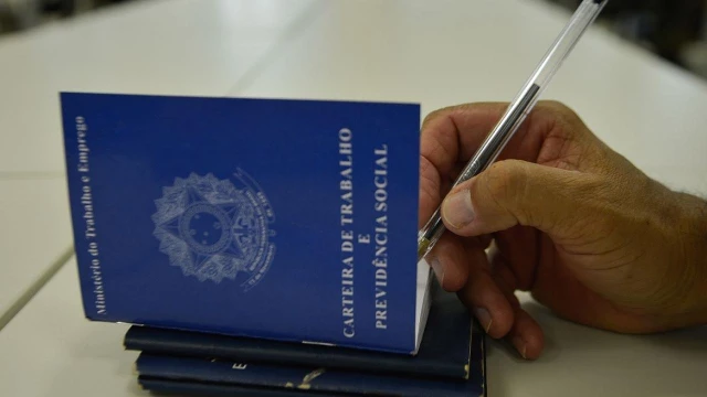 SP: comércio varejista deve criar 40 mil empregos no último trimestre