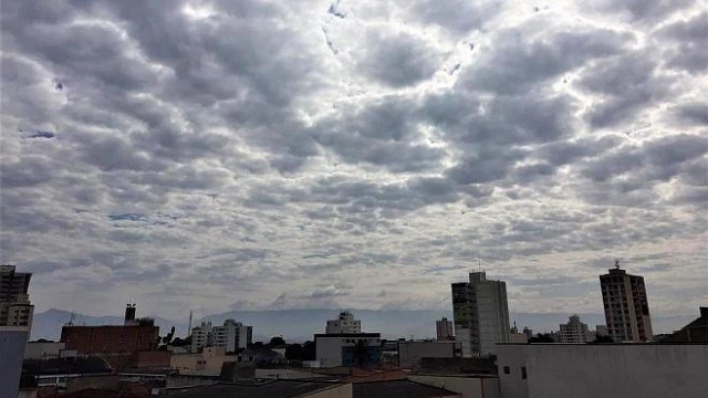 Tempo instável derruba temperaturas no Vale do Paraíba