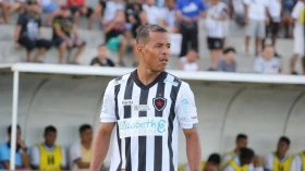 Ex-Santos e Internacional é anunciado pelo EC Taubaté