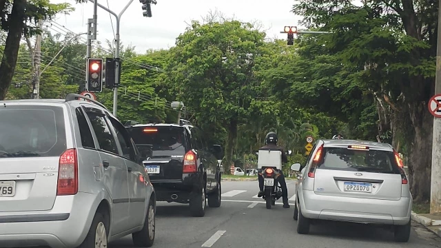 Novo semáforo no Jardim das Nações é inaugurado em Taubaté
