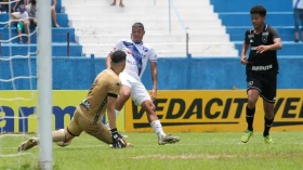Taubaté perde nos pênaltis para o Botafogo-RJ e se despede da Copinha