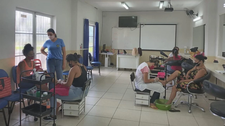 Escola do Trabalho de Taubaté tem vagas em curso de manicure e unhas artísticas Escola do Trabalho de Taubaté tem vagas em curso de manicure e unhas artísticas