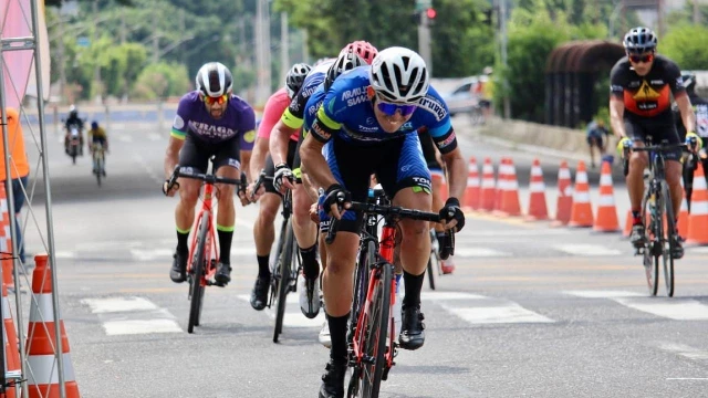 “Arrancada” garante lugar em pódio para Taubaté Cycling Tem