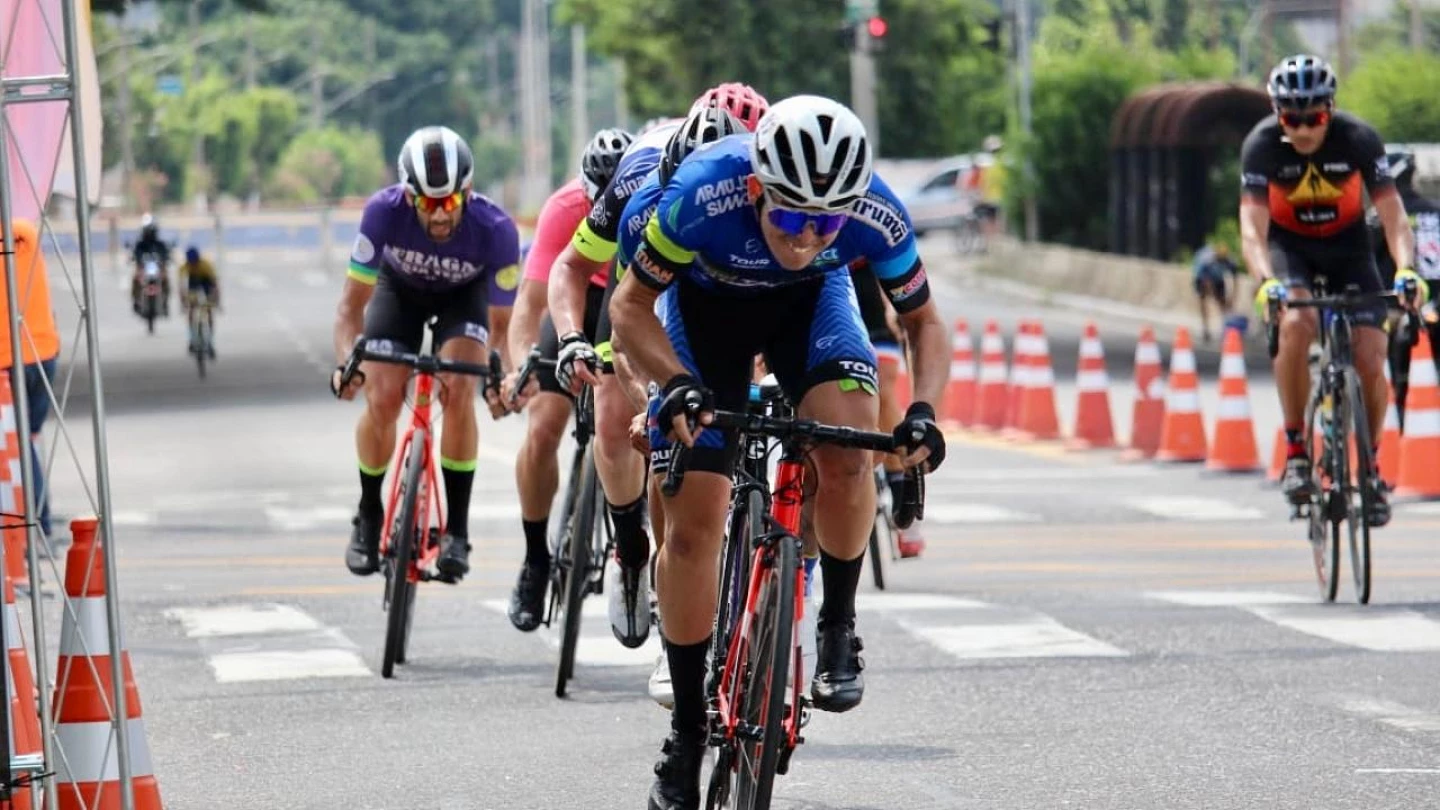 “Arrancada” garante lugar em pódio para Taubaté Cycling Tem