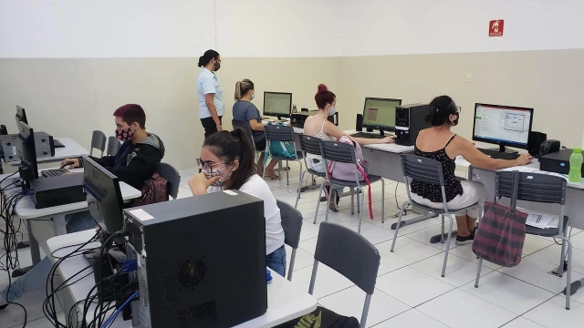 Escola do Trabalho de Taubaté oferece vagas em cursos gratuitos
