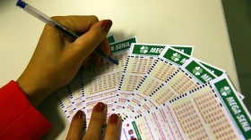 Mega-sena acumula e próximo prêmio é estimado em R$ 110 milhões Mega-sena acumula e próximo prêmio é estimado em R$ 110 milhões
