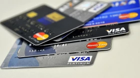 Pagamentos com cartões de crédito crescem 42% no primeiro trimestre