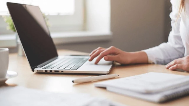Programa “Coletivo Online” oferece 400 vagas em cursos gratuitos