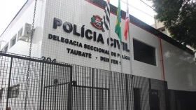 Homem é preso por tráfico de drogas e agride policial em Taubaté 