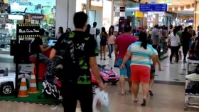 Grupo armado assalta joalheria em shopping de Taubaté