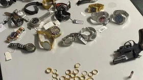 Polícia prende suspeitos de roubo a joalheira em Taubaté