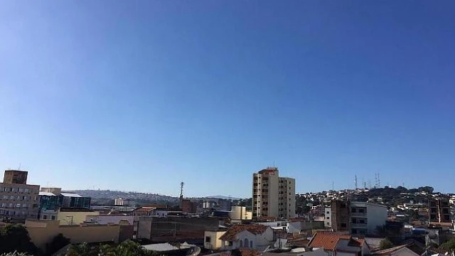 Semana começa com tempo quente no Vale do Paraíba