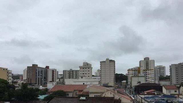 Nova frente fria traz chuva e frio para o Vale do Paraíba