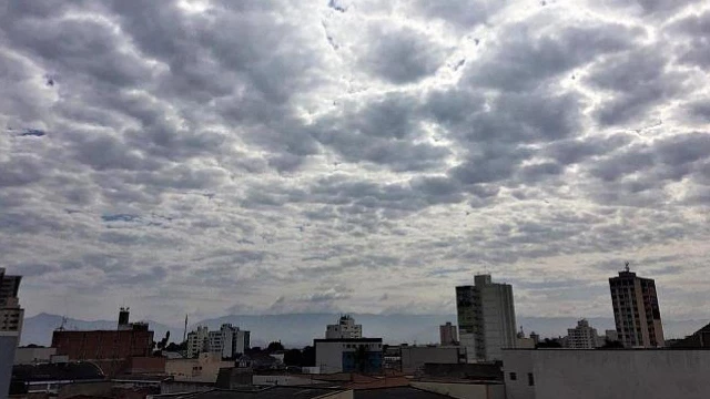 Vale do Paraíba volta a ter chuva e tempo nublado