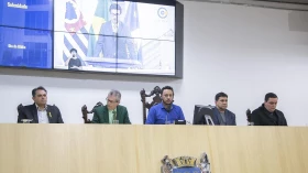 Dia da Bíblia reúne representantes de diferentes religiões na Câmara de Taubaté